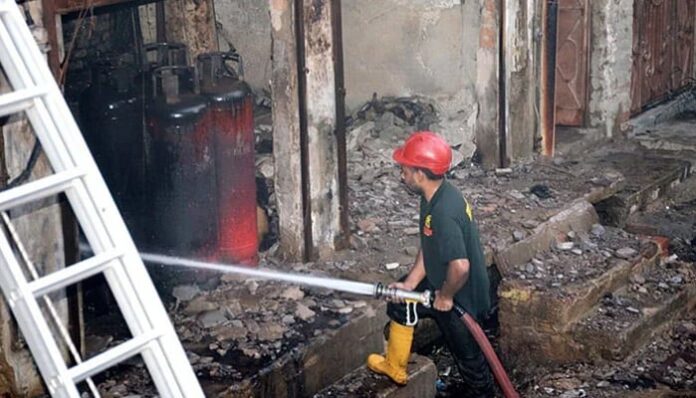 حيدرآباد سلينڊر ڌماڪي جي وڌيڪ ٻن زخمين دم ڏئي ڇڏيو، فوتين جو انگ 12 ٿي ويو